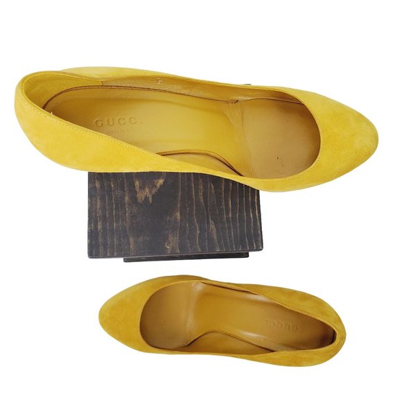 Gucci Suede Mustard Yellow Round Toe Pump Heels, Taylor Swift Favorite, Sz 8.5 - Picture 9 of 14
